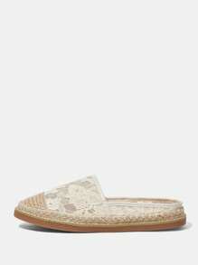 Styleloop Women Casual Round Toe Flat Shoes With Hollow Embroidered Design, Holiday Style