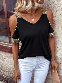 EMERY ROSE Open Shoulder Neckline Beaded V-Neck T-Shirt - Black - View 3