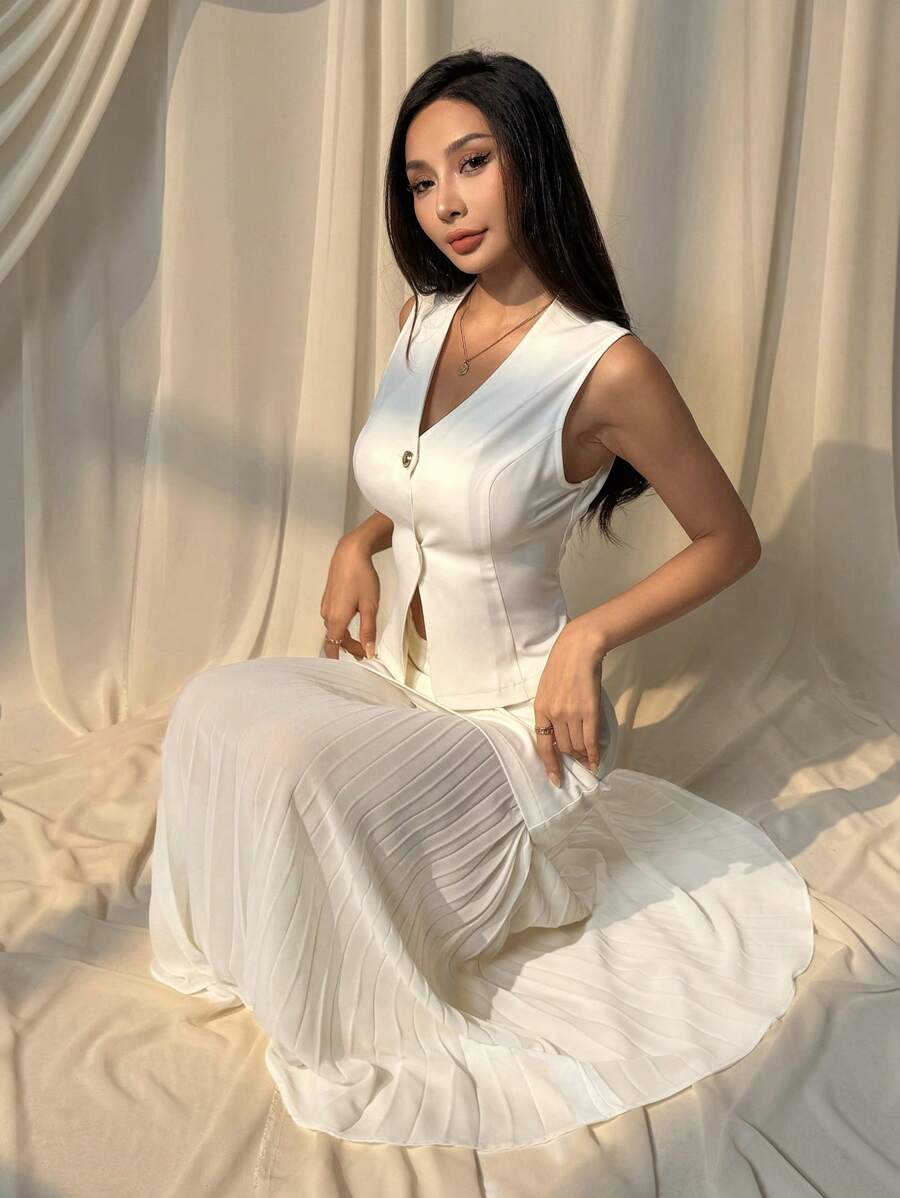 SHEIN EZwear 优雅女士白色两件套梭织面料无袖 V 领褶饰上衣和褶皱中长裙套装常规长度 - 米色 - 查看 1