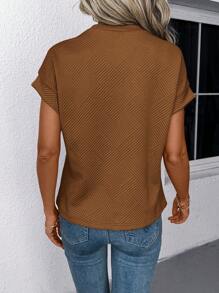 SHEIN LUNE Camiseta de mujer de manga corta con cuello redondo, tela texturizada y estampado de murciélago beige - Óxido marrón - Ver 2