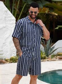 Manfinity Homme Bộ 2 áo sơ mi tay ngắn in họa tiết cỡ lớn dành cho nam và quần short - Nhiều màu - Xem 4