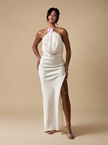 MISSGUIDED 优雅露背长款晚礼服，带围脖领口，高开叉露背设计，适合婚礼宾客场合、正式派对、舞会 - 杏色 - 查看 1