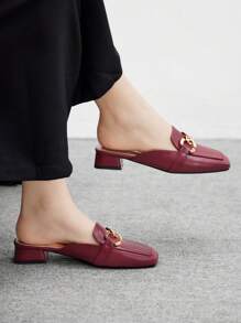 CUCCOO BIZCHIC Sepatu Flat Slip-On Modis Wanita dengan Dekorasi Rantai Logam untuk Natal dan Musim Semi - Burgundy - View 3