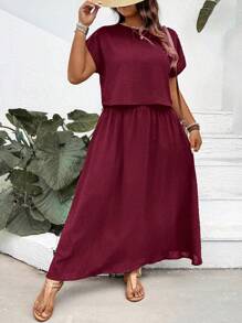 SHEIN LUNE 2pcs/Set Plus Size Textured Solid Color Crew Neck Short Sleeve Top And Pocketed Wide Leg Pants,Two Piece Set Women - Burgundy - View 3