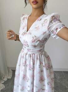 Modelyn French Retro V-Neck Petal Sleeve Waist Fitted Women's Dress