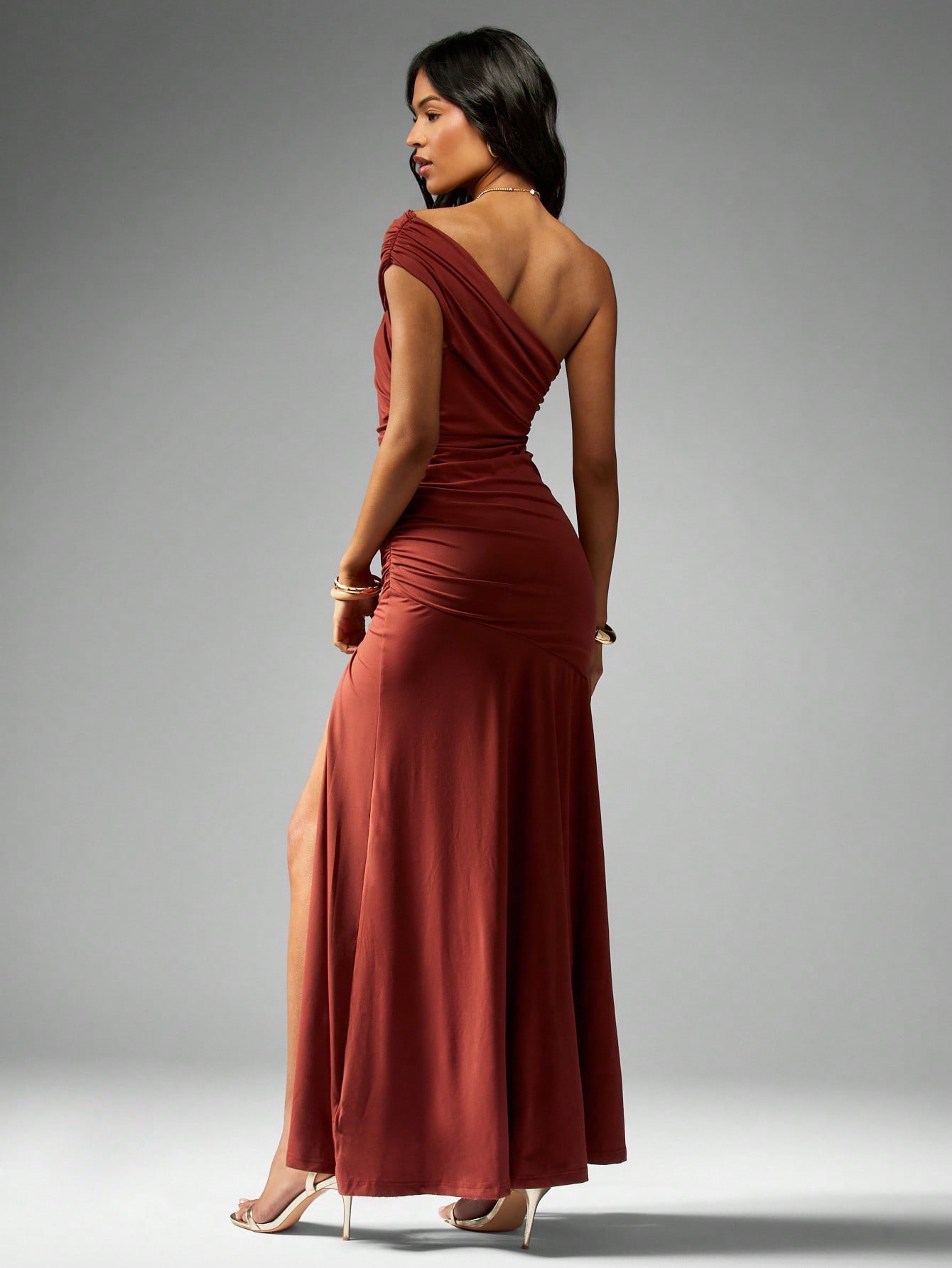 Trend4us Elegant One-Shoulder Lace Ruched Maxi Dress