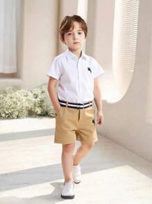 SHEIN 2 件套年轻男孩休闲舒适马刺绣短袖衬衫和卡其色短裤套装，春夏季，适合度假、旅行、放松、日光浴 - 白色 - 查看 3