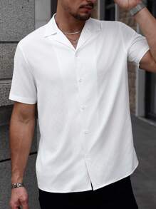 Manfinity RelaxMax Men's Solid Color Short Sleeve Single-Breasted Casual Shirt Comfortable To Wear And Suitable For Going Out