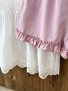 SHEIN Vintaside Kids Modisches Mädchen Sommer Set mit rundem Kragen weißem Ärmellos-Top und passendem minimalistischen rosa Shorts