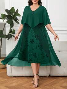 SHEIN Clasi Vestido 2 en 1 de talla grande con estampado y bajo asimétrico - Verde - Ver 5