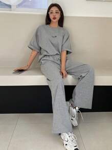 DAZY 女士字母印花宽松圆领T恤和抽绳长裤两件套家居服套装 - 灰色 - 查看 6