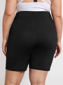 SHEIN CURVE+ Shorts negros skinny de talla grande, para el verano