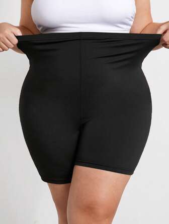 SHEIN CURVE+ 大码黑色紧身短裤，夏季
