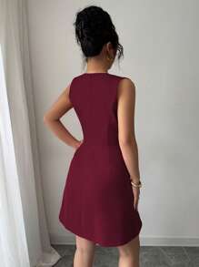 Elenzga 女士优雅法式休闲度假办公室通勤纯色 V 领双排扣金属纽扣褶皱迷你 A 字无袖连衣裙，春夏 - 酒紅色 - 查看 2