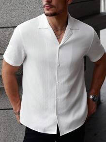 Manfinity RelaxMax Men's Solid Color Short Sleeve Single-Breasted Casual Shirt Comfortable To Wear And Suitable For Going Out