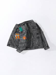 SHEIN Playful Pals 美国复古街头时尚仿旧老虎与字母刺绣贴片宽松舒适洗水浅蓝色牛仔夹克，适合年轻男孩