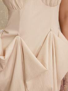 SHEIN MOD Elegantes Spaghettiträgerkleid mit einfarbigen Rüschen für Damen, Urlaubsoutfits für Damen, Strandoutfits für Damen, romantisches Date, zwei Tragemöglichkeiten, 2 in 1, einfarbiges Kleid mit Taillenabschluss,