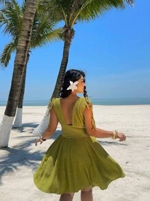 Sunnyshic Plus Size Women Deep V-Neck Sleeveless Green Textured Knit Dress - Green - View 2