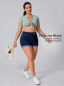 SHEIN Essnce 大码女式弹力蓝色牛仔性感时尚短裤，适合秋季、节日和休闲场合穿着 - 深色水洗藍 - 查看 3