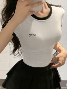 DAZY Bowknot Print Color Block Slim Fit Women's T-Shirt - White - View 2