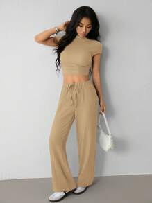 SHEIN PETITE 2件套女士夏季纯色短袖短款上衣和裤子套装 - 卡其色 - 查看 4