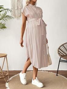 SHEIN 孕妇蝙蝠翼短袖口袋休闲条纹连衣裙，夏季