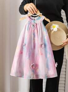 Kleine Mädchenkleid mit Batik-Muster, 3D-Blumendekoration, modischer Neckholder-Ausschnitt