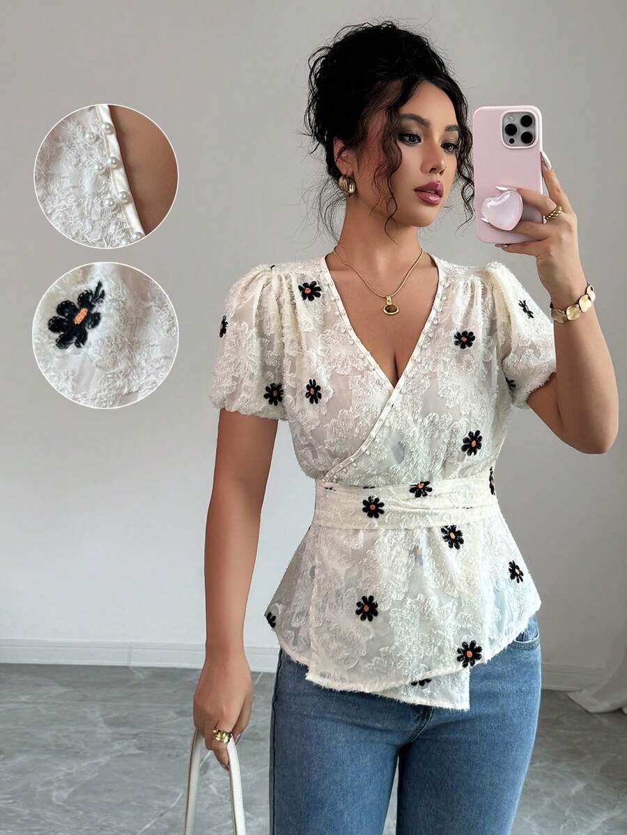 SHEIN Unity Blusa elegante de mujer con dobladillo asimétrico, bordado y corte láser - Beis - Ver 1