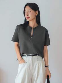Dazy-Less 女士休闲纯色简约短袖T恤，商务休闲女装，教师款 - 深灰色 - 查看 6