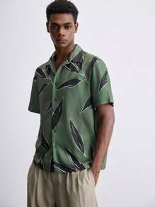Maija Men's Leaf Print Single Breasted Short Sleeve Casual Shirt, Summer - Coffee Brown - View 4