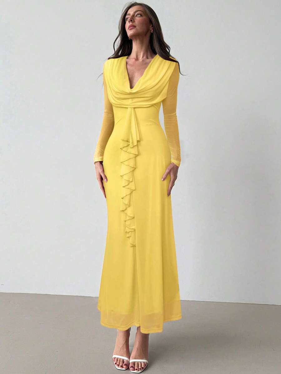 Aloruh Gaun Maxi Seksi Wanita dengan Leher Berpotongan Rendah dan Detail Draping, Liontin, dan Hem Berumbai dari Jala untuk Pesta Natal. - Kuning - View 1