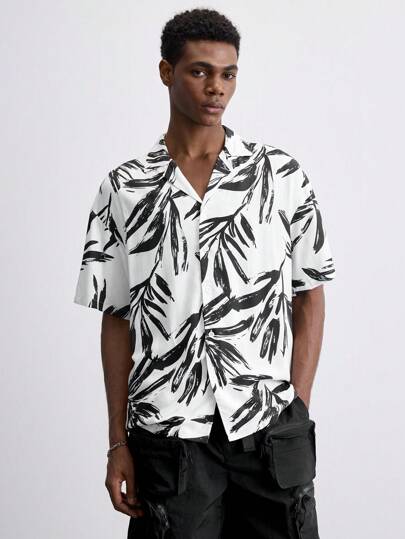 Maija 2025夏季新款男士艺术印花短袖营领衬衫，适合海滩、音乐节、独立日、商务休闲、婚礼宾客、日常穿着。