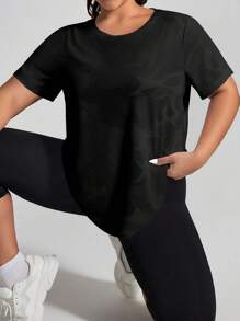 Easithlete Camiseta de actividad física de manga corta con cuello redondo y estampado de camuflaje para mujer de talla grande