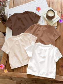 SHEIN 4 件装年轻女孩休闲基本款奶油白色圆领短袖 T 恤，带有复古豹纹、心形和妈妈女孩图案，适合春夏季