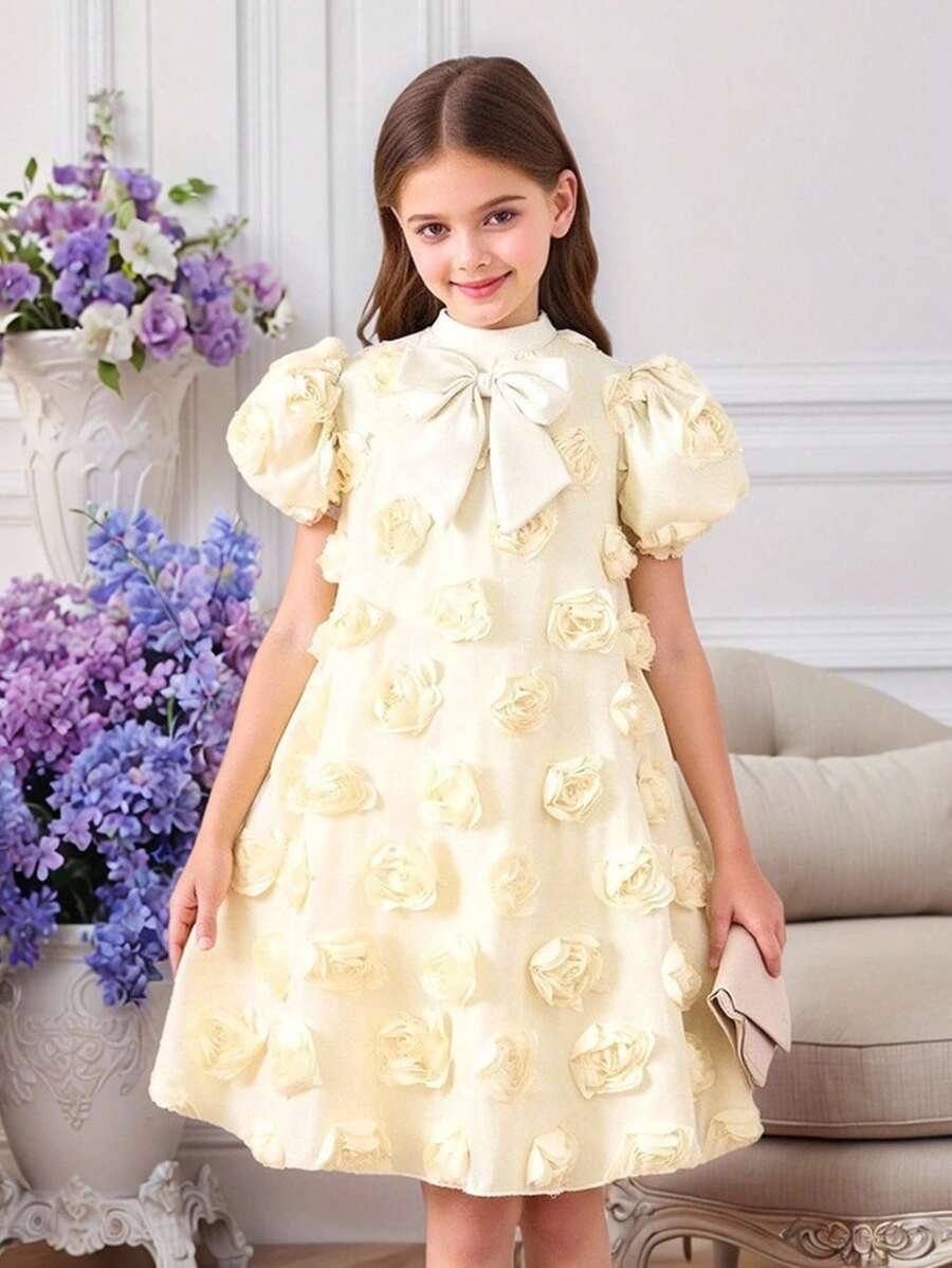 SHEIN Glamorique Kids 女童立领花朵蝴蝶结泡泡袖A字连衣裙 - 杏色 - 查看 1