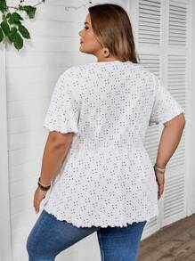 SHEIN CURVE+ 大码女式纹理 V 领蕾丝拼接 T 恤/大码 T 恤夏季/乡村/海滩度假装/沙滩装/沙滩装