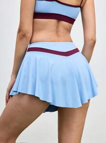 Cheerettes 夏季运动短裙，撞色不对称下摆 - 淺藍色 - 查看 3