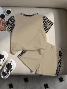 SHEIN Playful Pals 男童格子拼接圆领短袖T恤和短裤棕色休闲装，夏季套装男童两件套男童套装 - 彩色 - 查看 2