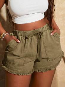 SHEIN SXY 大码女式新款春夏复古水洗弹力腰流苏下摆短裤，适合日常穿着、音乐节、音乐会、狂欢派对、海滩度假、约会之夜、生日、单身派对、俱乐部、可爱、休闲、购物、街头服饰、外出、风骚、易于搭配和修身、凸显身材、修饰身材 - 軍綠色 - 查看 1