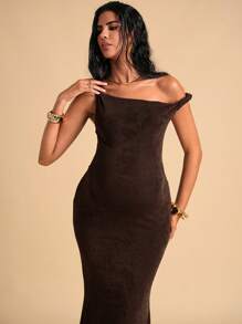 MaterniChic Robe moulante de maternité d'été à col asymétrique et ourlet en queue de poisson, couleur unie - Tabac - Voir 8