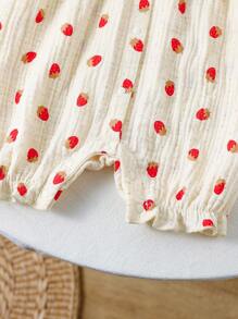 女婴草莓图案翻领短袖连体衣，夏季