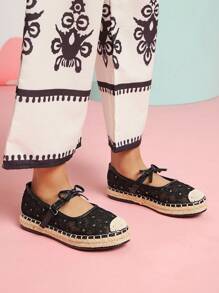 Mini mi #CC 风格女孩蝴蝶结系带蕾丝和黄麻波西米亚风黑色帆布平底鞋 – 从游乐场到海滩度假胜地 - 黑色 - 查看 2