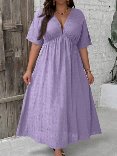 SHEIN VCAY Plus Size Women's Solid V-Neck Batwing Short Sleeve Casual Dress