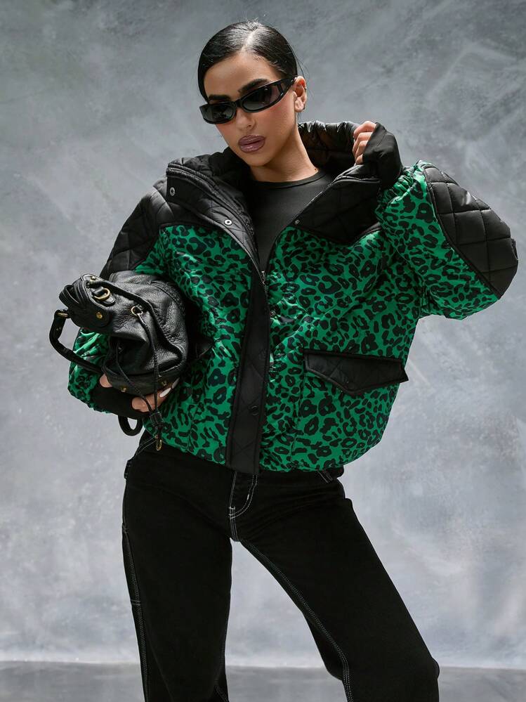 CasuGlow Abrigo de invierno a juego con estampado de leopardo acolchado para mujer, color negro, con detalles de botones y cinturón - Multicolor - Ver 1