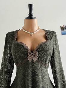 Soleia 女式加大码度假春装方领白色蕾丝花边荷叶边袖 A 字迷你连衣裙 - 軍綠色 - 查看 3