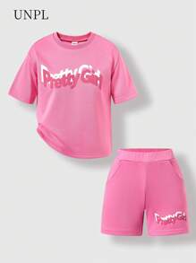 SHEIN Explorewe Set di 2 pezzi composto da maglietta con grafica e slogan sportivo e pantaloncini, outfit casual adatto per attività all'aperto estive - Multicolore - Visualizzare 1