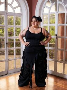 SHEIN X LOS FAVORITOS DE LA FATSHIONISTA SHEIN ICON 大码黑色休闲街头性感酷炫破洞宽松阔腿牛仔裤，返校休闲夏季舒适款 - 黑色 - 查看 1