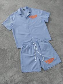 Manfinity Roghcode Herren Freizeitmode Straße Slogan Streifen Muster Hemd mit Kragen und kurzen Ärmeln und Shorts mit Kordelzug Taille, Sommer - Blau-Weiß - Übersicht 2