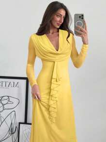 Aloruh Gaun Maxi Seksi Wanita dengan Leher Berpotongan Rendah dan Detail Draping, Liontin, dan Hem Berumbai dari Jala untuk Pesta Natal. - Kuning - View 4