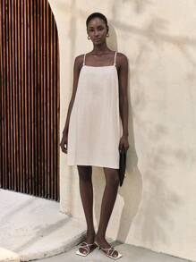 Ontre 2026春夏新款女装，适合返校、情人节、假日、婚礼宾客、商务休闲等场合，复古优雅百搭基础款，纳什维尔风格穿搭，米色吊带迷你裙，时尚百搭女士吊带连衣裙 - 米色 - 查看 1